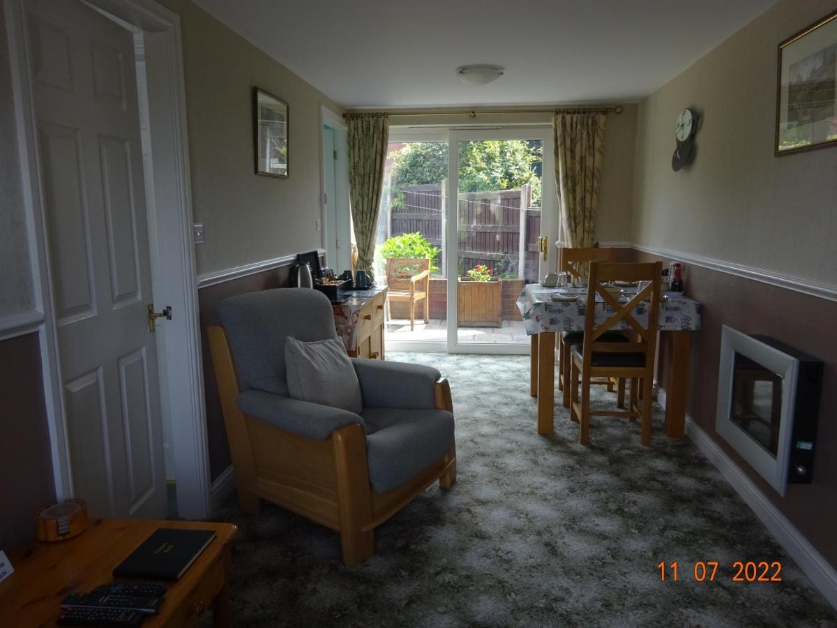 Sterling Bed & Breakfast Llandudno Buitenkant foto