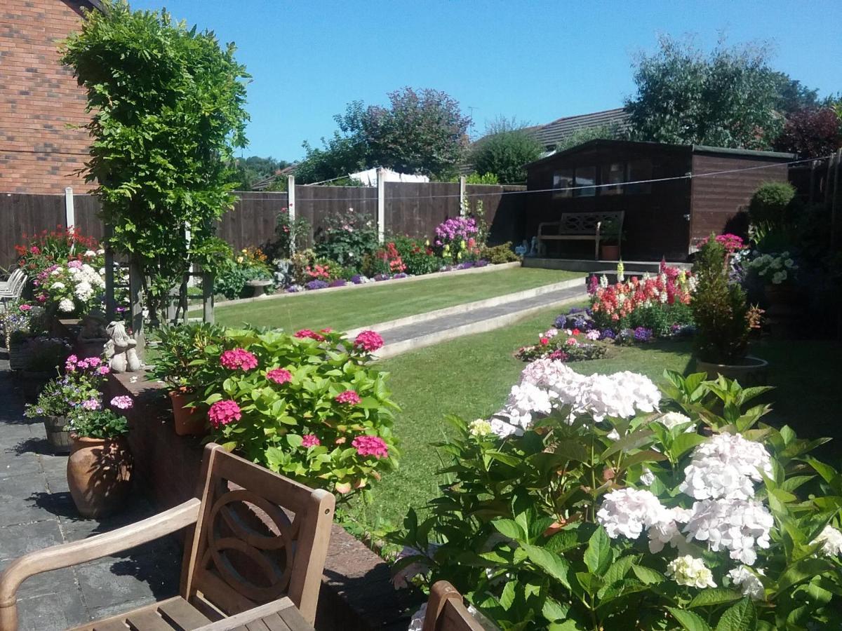Sterling Bed & Breakfast Llandudno Buitenkant foto