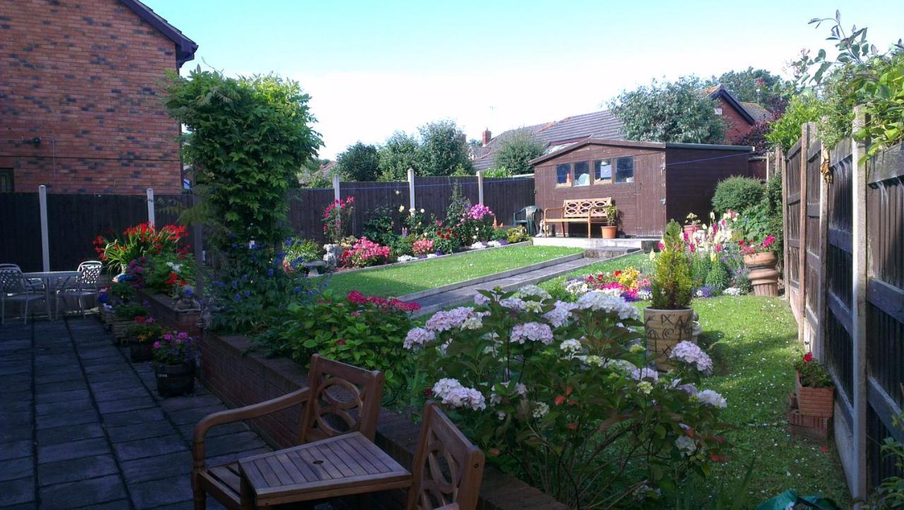 Sterling Bed & Breakfast Llandudno Buitenkant foto